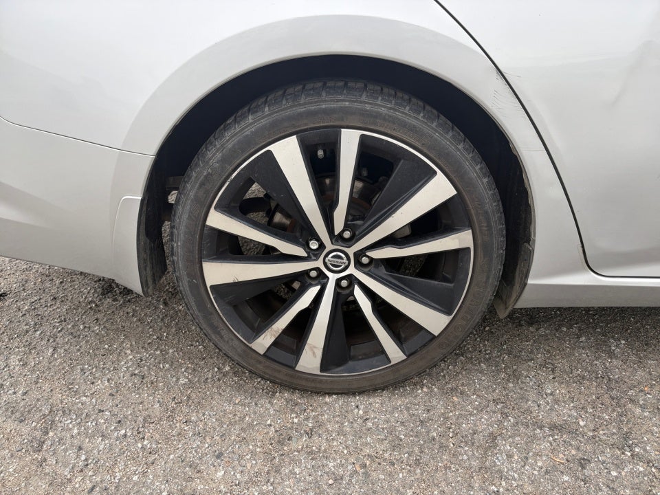 2020 Nissan Altima SR FWD