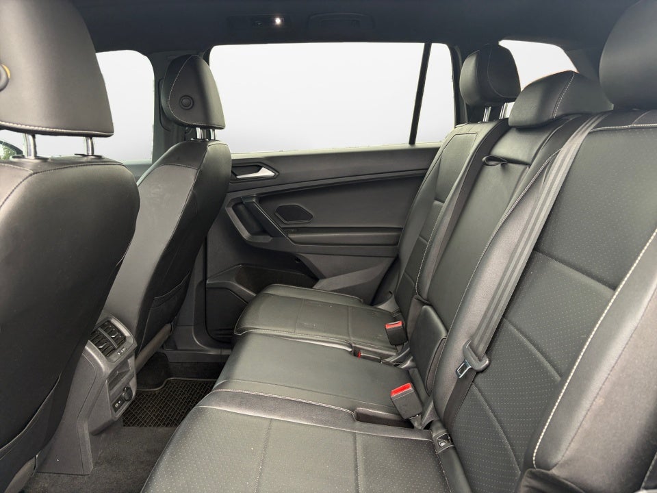 2021 Volkswagen Tiguan 2.0T SE R-Line Black
