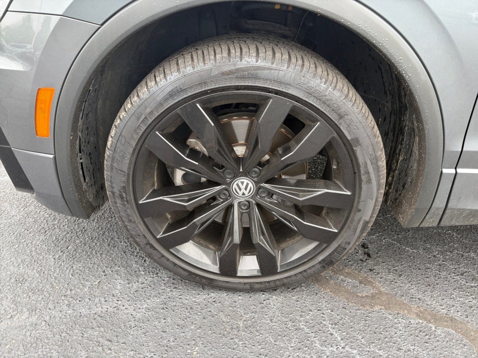 2021 Volkswagen Tiguan 2.0T SE R-Line Black