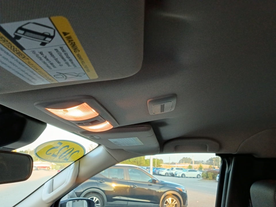 2025 Nissan Frontier SV
