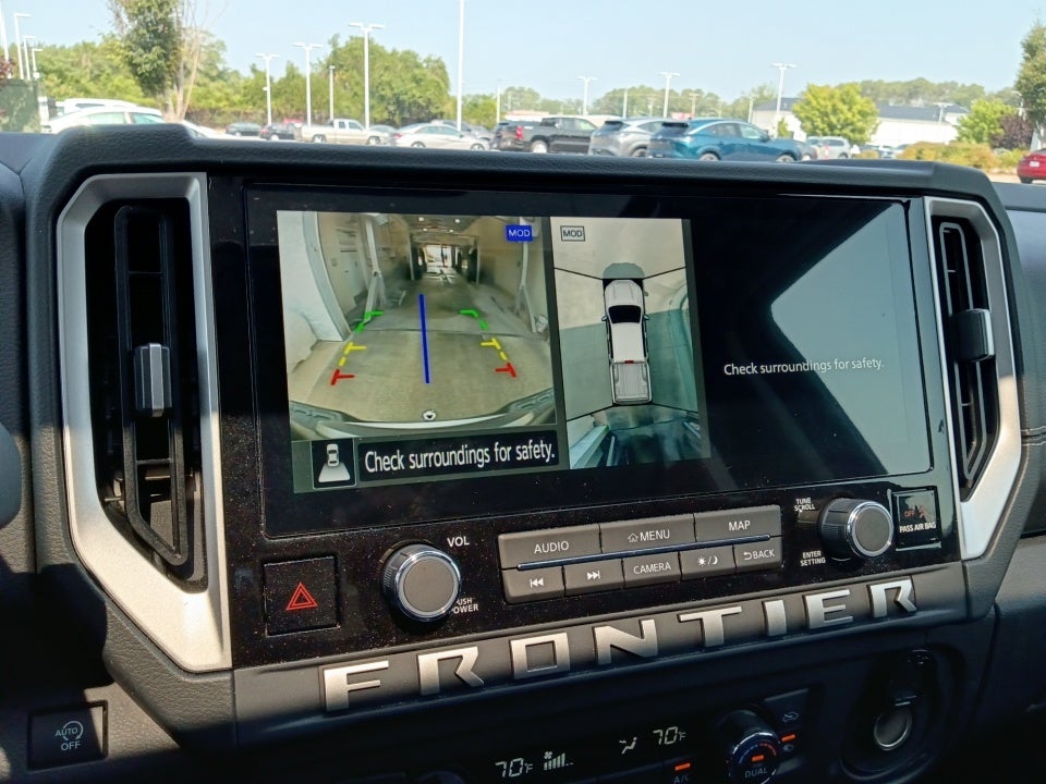 2025 Nissan Frontier SL