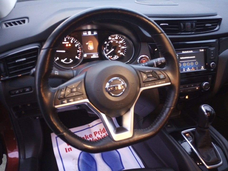 2022 Nissan Rogue Sport SL FWD Xtronic CVT