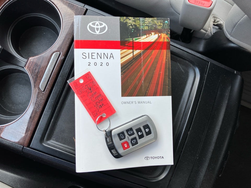 2020 Toyota Sienna Limited Premium