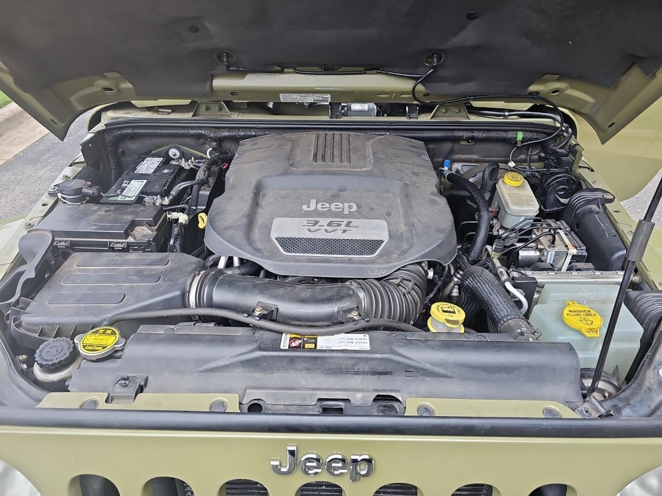 2013 Jeep Wrangler Unlimited Sahara