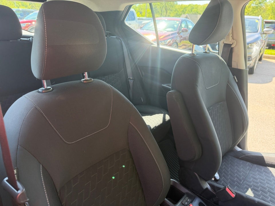 2021 Nissan Kicks S Xtronic CVT