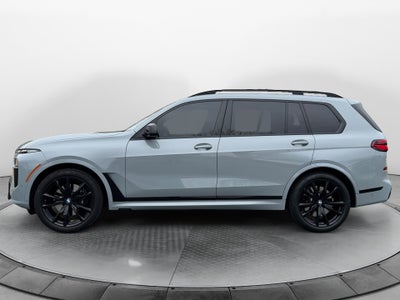 2023 BMW X7 M60i