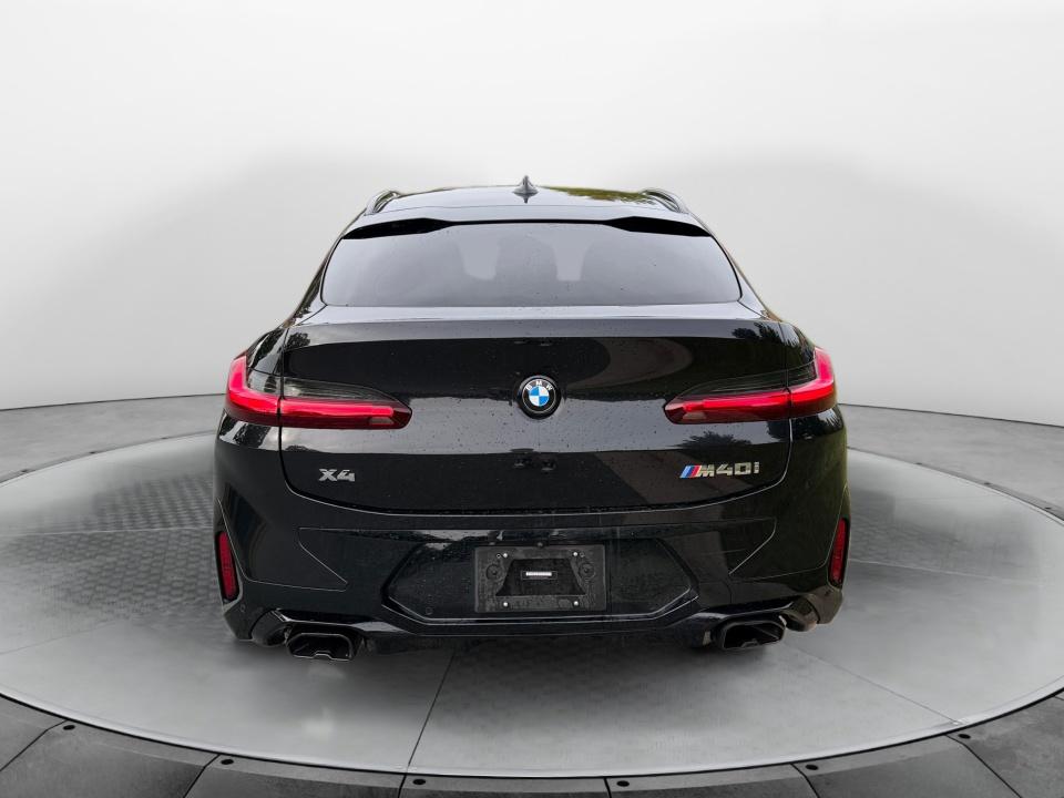 2023 BMW X4 M40i
