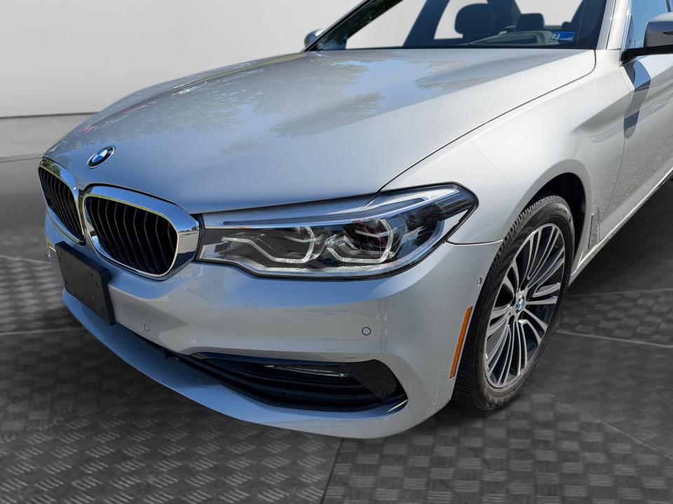 2017 BMW 540i 540i