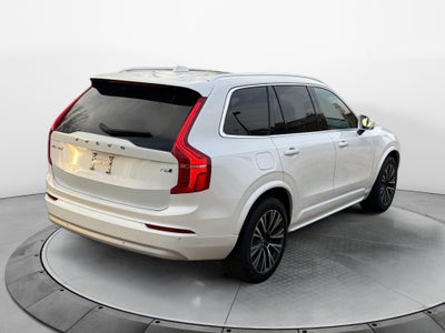2022 Volvo XC90 T6 Momentum 7 Passenger