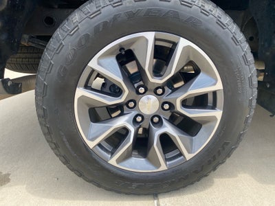 2022 Chevrolet Silverado 1500 4WD Crew Cab Short Bed LT with 2FL