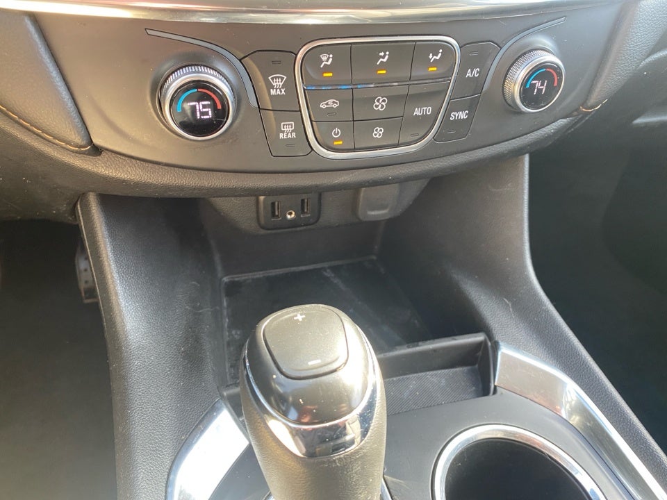 2020 Chevrolet Traverse AWD LS