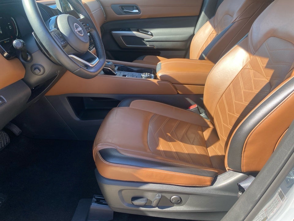 2024 Nissan Pathfinder Platinum 4WD