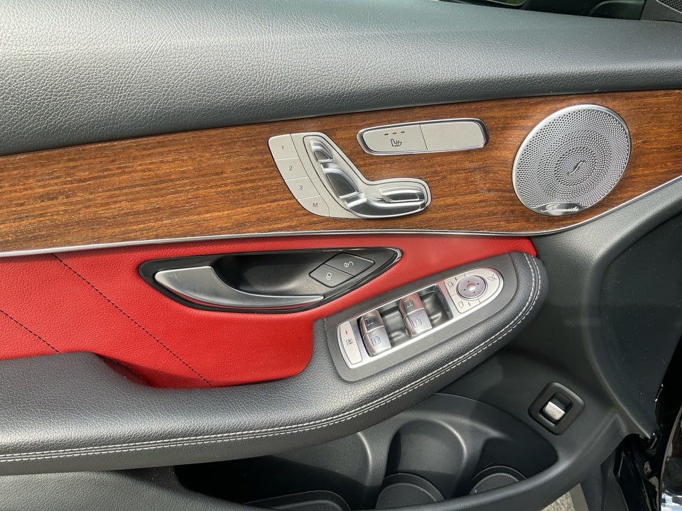 2020 Mercedes-Benz GLC 300 GLC 300