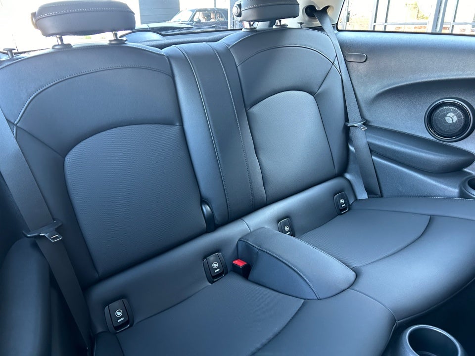 2024 MINI SE Hardtop Cooper