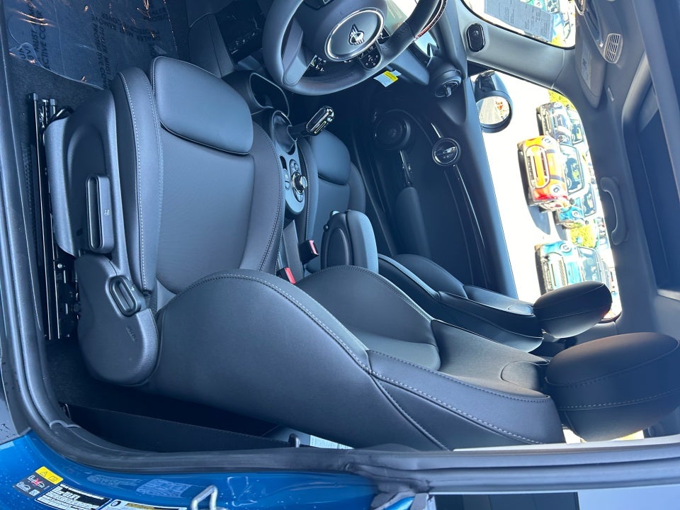 2024 MINI SE Hardtop Cooper