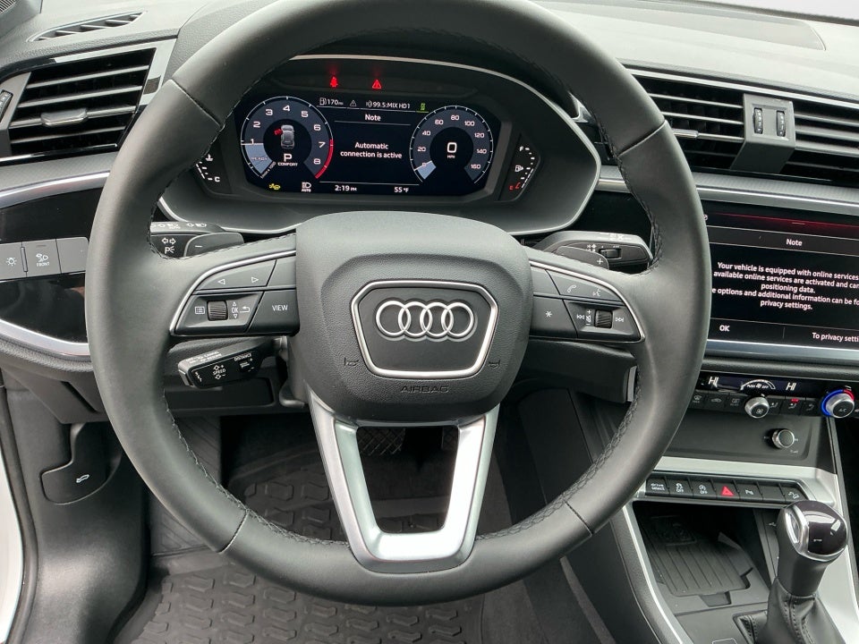 2025 Audi Q3 Premium 45 TFSI S line quattro Tiptronic