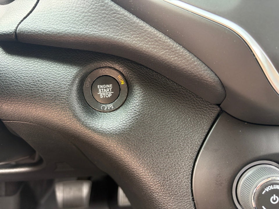 2023 Jeep Cherokee Altitude Lux 4x4