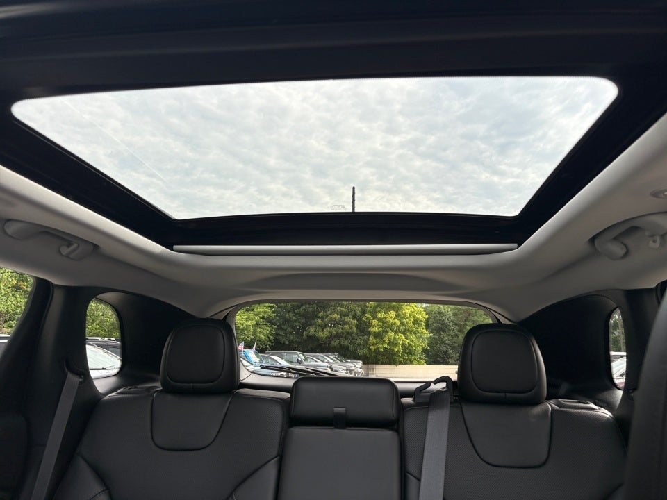 2023 Jeep Cherokee Altitude Lux 4x4