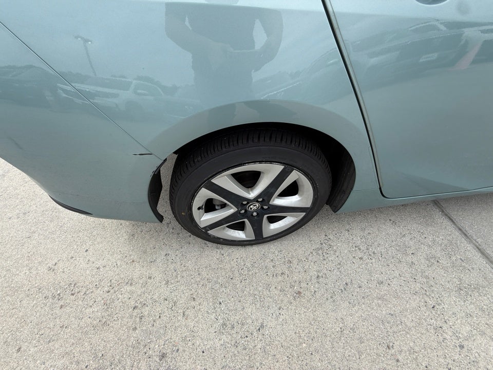 2017 Toyota Prius Three Touring