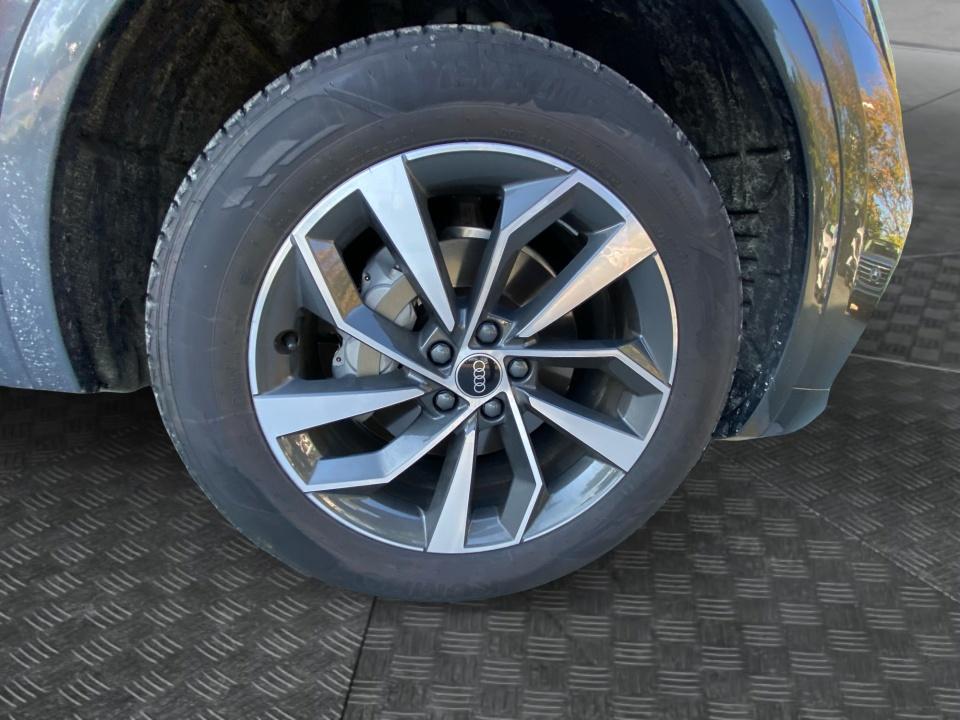 2024 Audi Q5 S line Premium