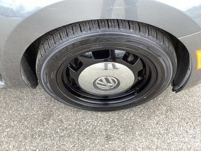 2013 Volkswagen Beetle Convertible 2.5L