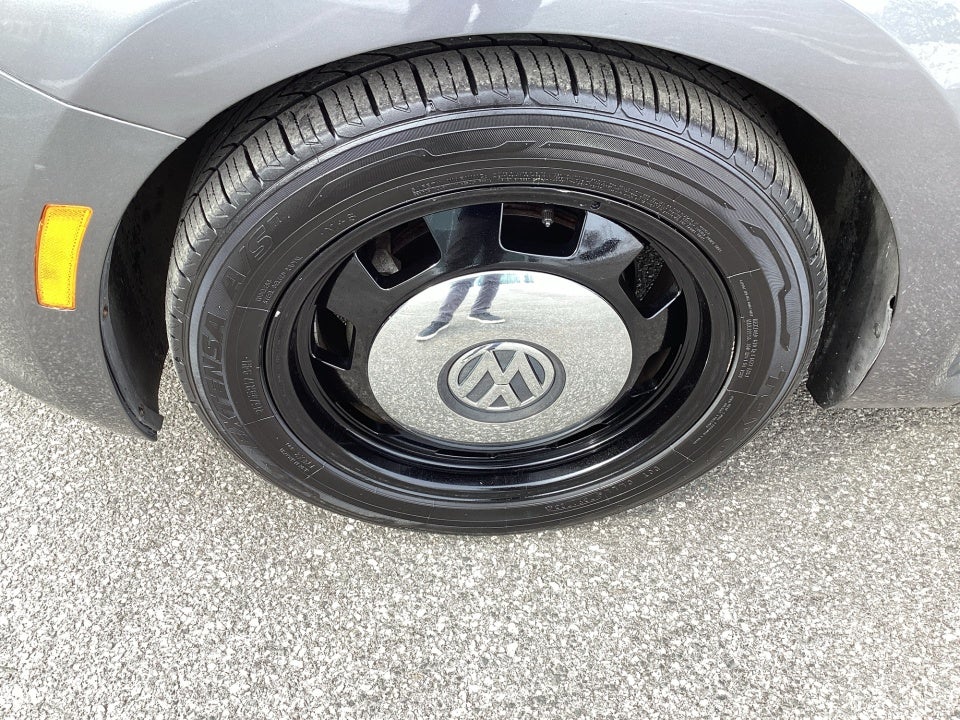 2013 Volkswagen Beetle Convertible 2.5L