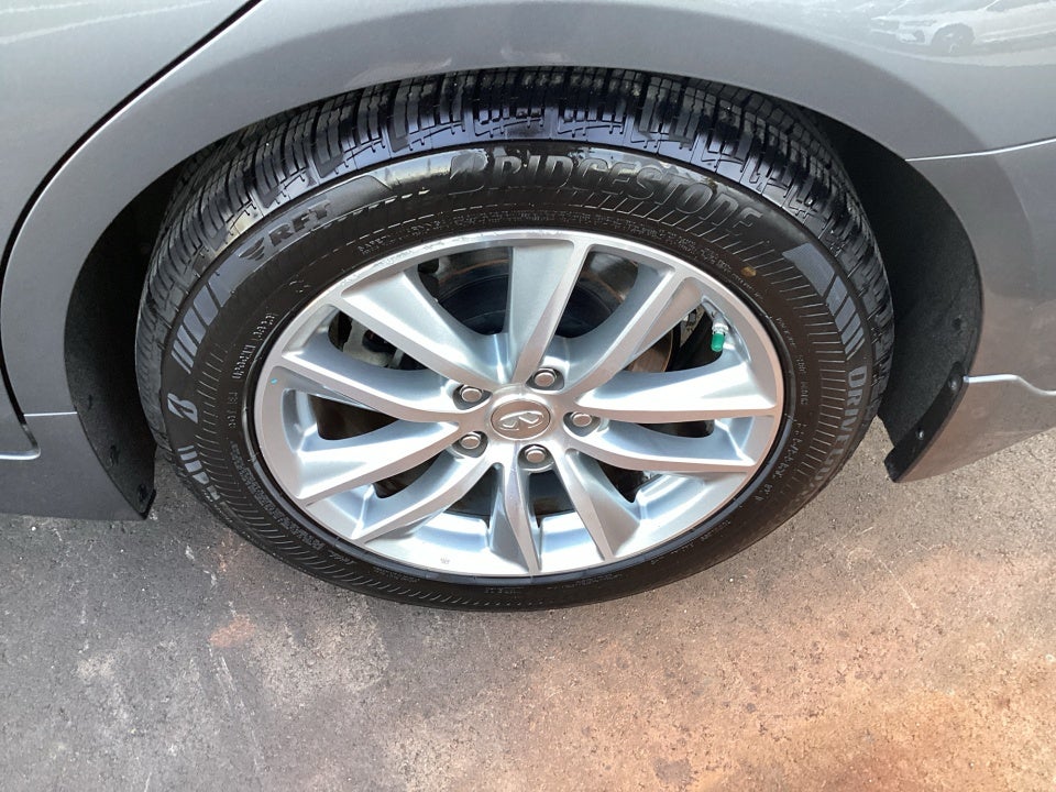2015 INFINITI Q50 Premium