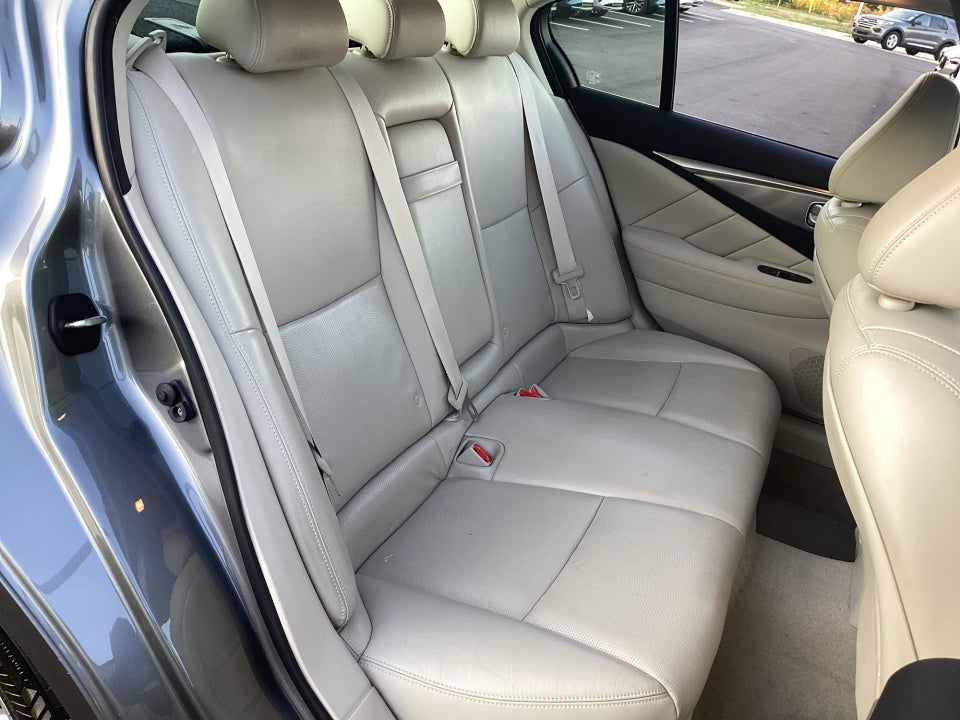 2015 INFINITI Q50 Premium