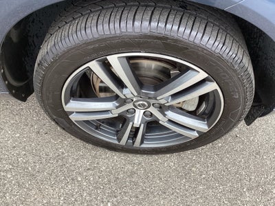 2019 Volvo XC60 T6 Momentum