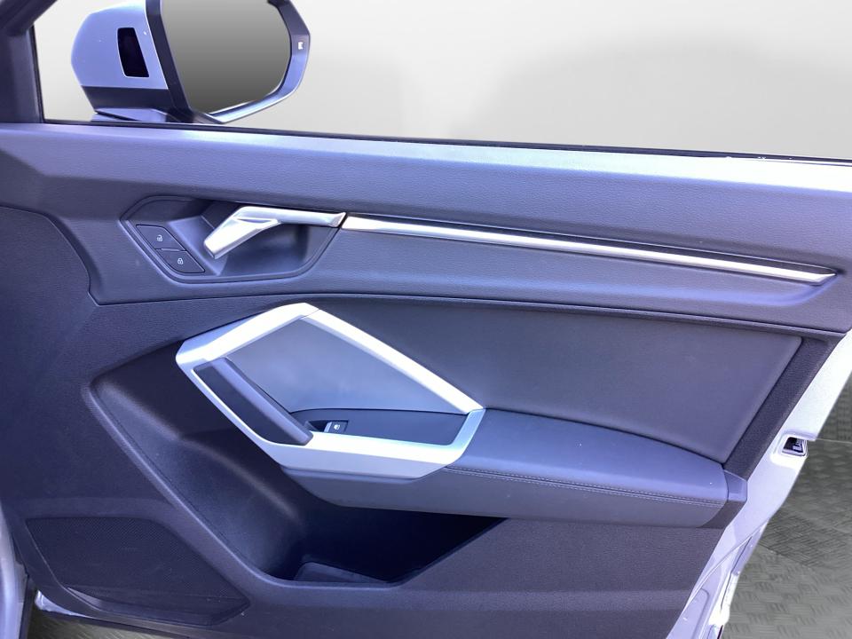 2023 Audi Q3 Premium
