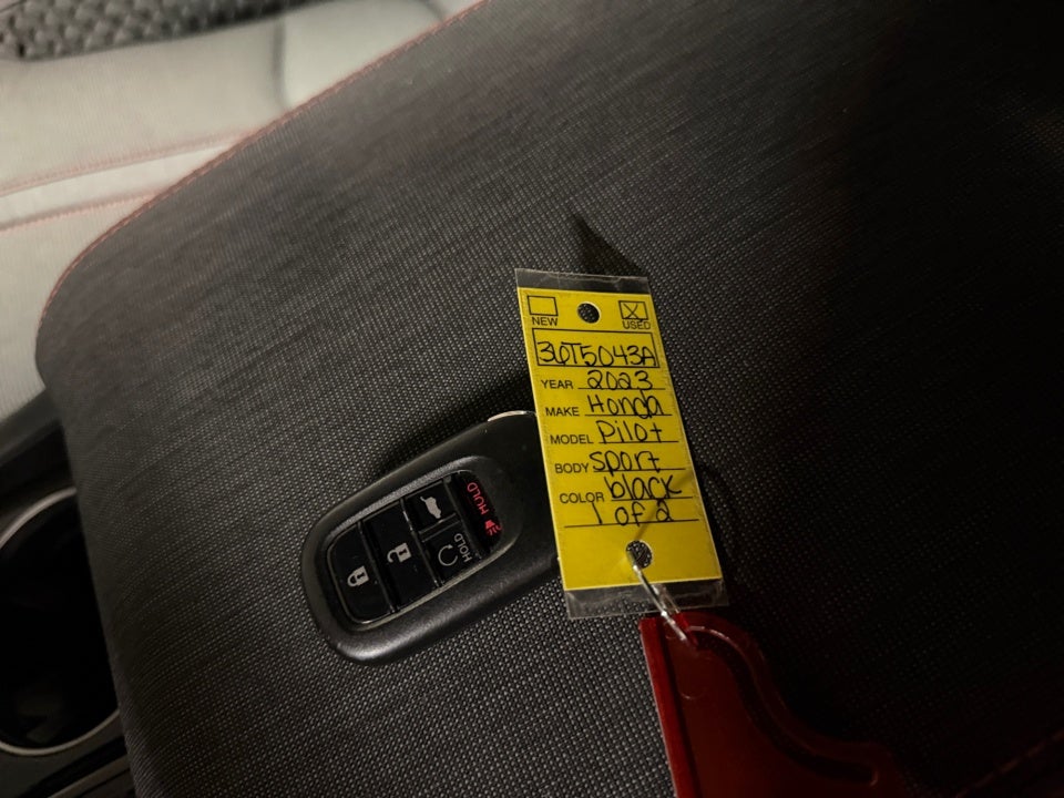 2023 Honda Pilot AWD Sport