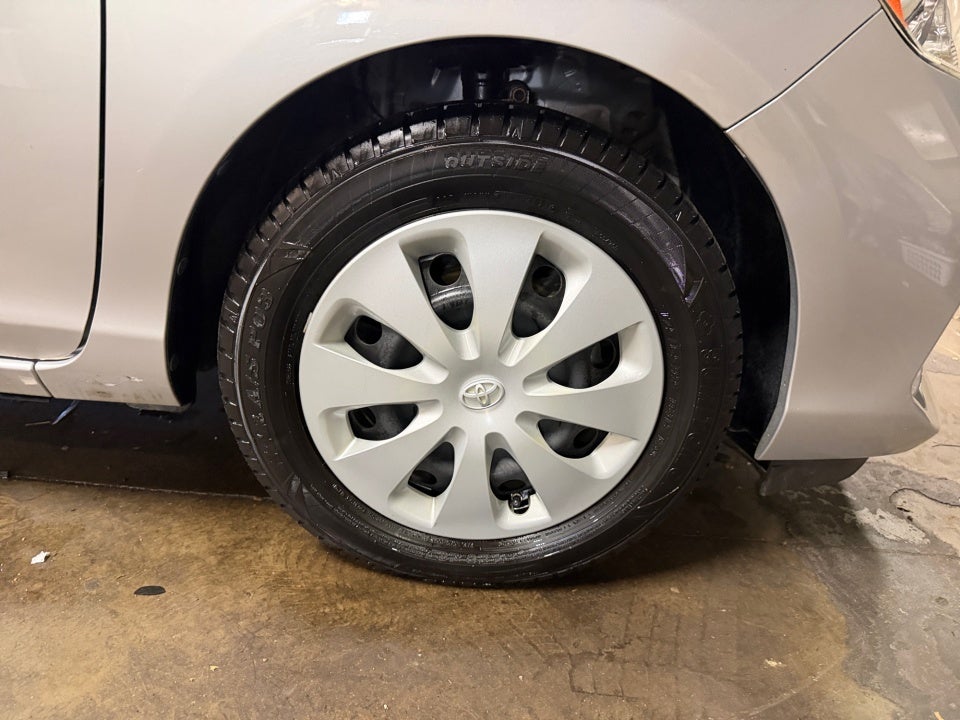 2014 Toyota Prius c Three