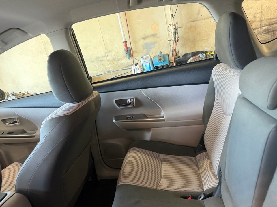 2017 Toyota Prius v Three