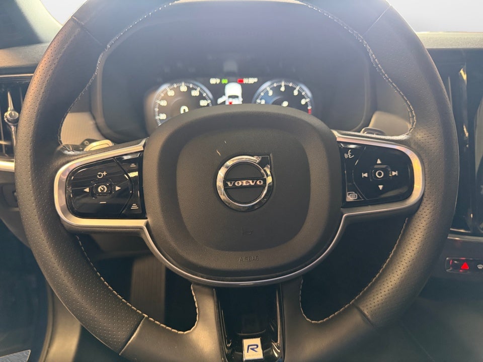 2018 Volvo V90 T5 R-Design