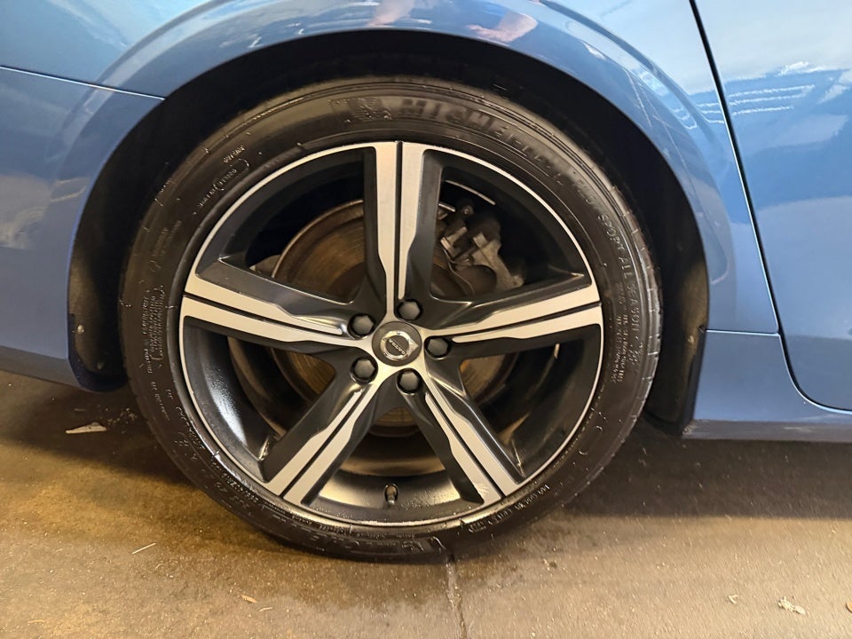 2018 Volvo V90 T5 R-Design