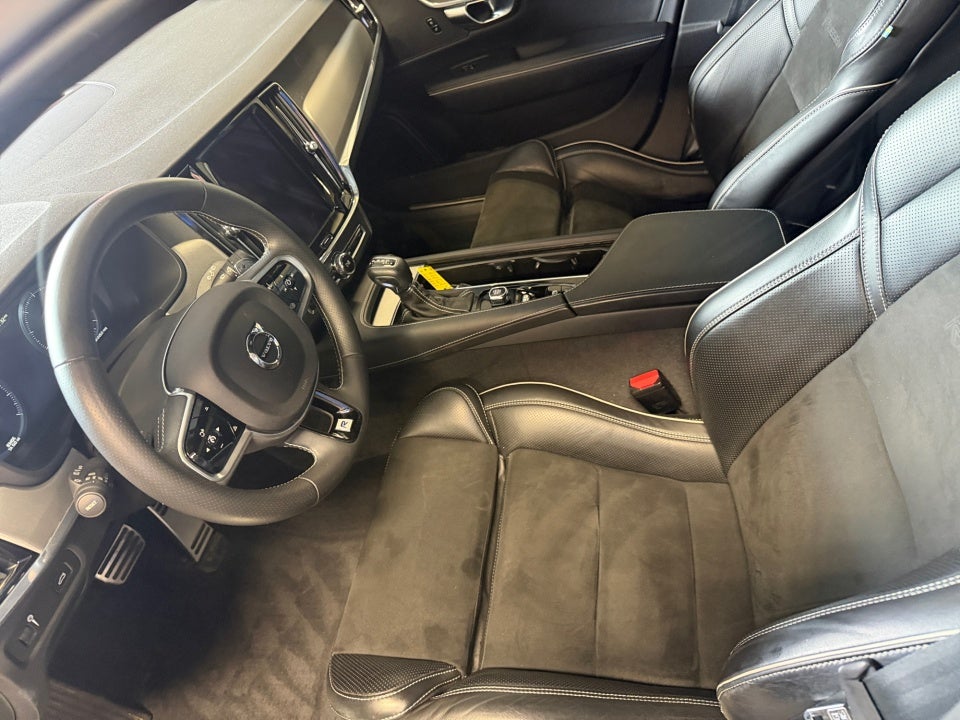 2018 Volvo V90 T5 R-Design
