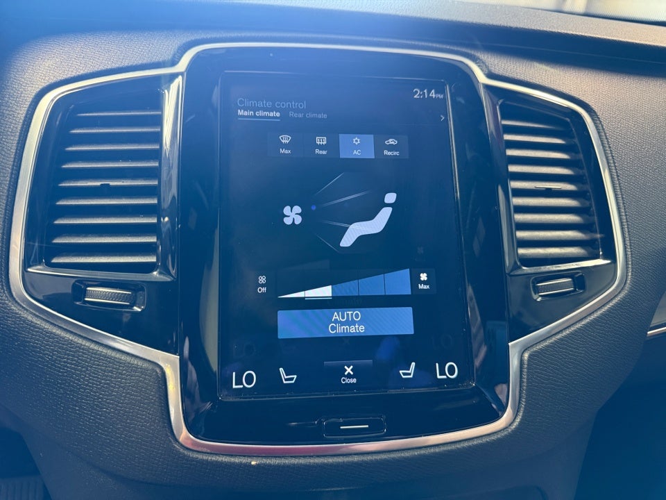 2017 Volvo XC90 Momentum