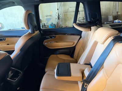 2017 Volvo XC90 Momentum