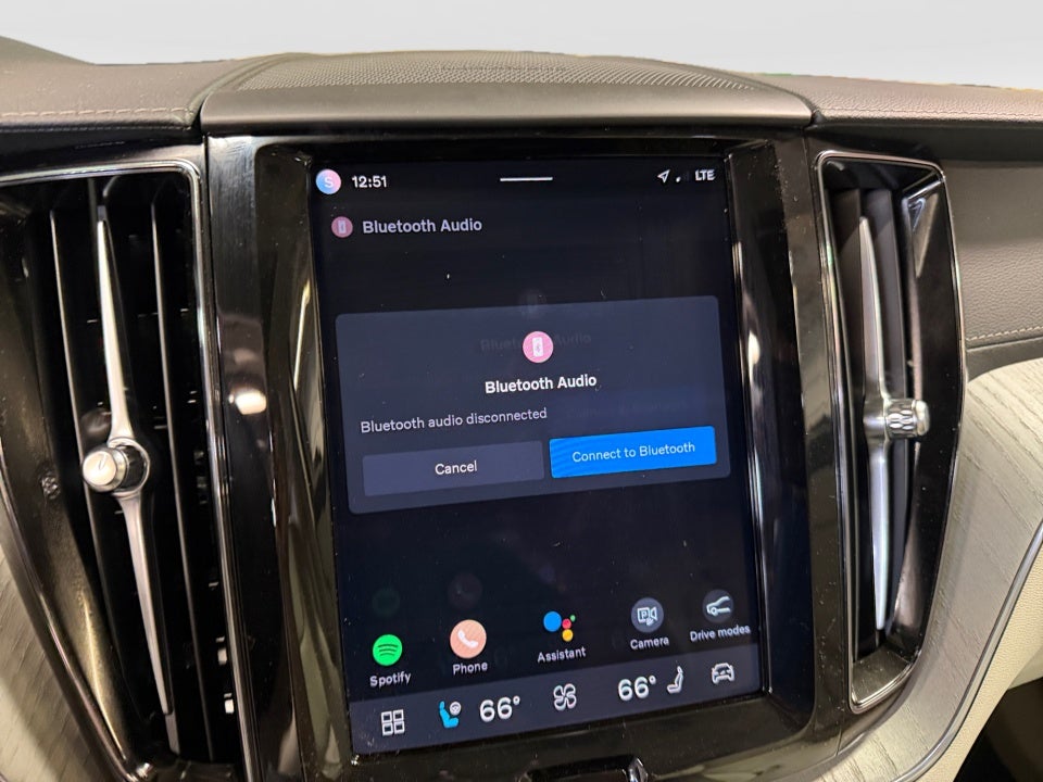 2025 Volvo XC60 Plug-In Hybrid Ultra, T8 AWD Electric/Gasoline, Dark