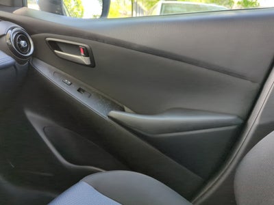 2019 Toyota Yaris Sedan LE