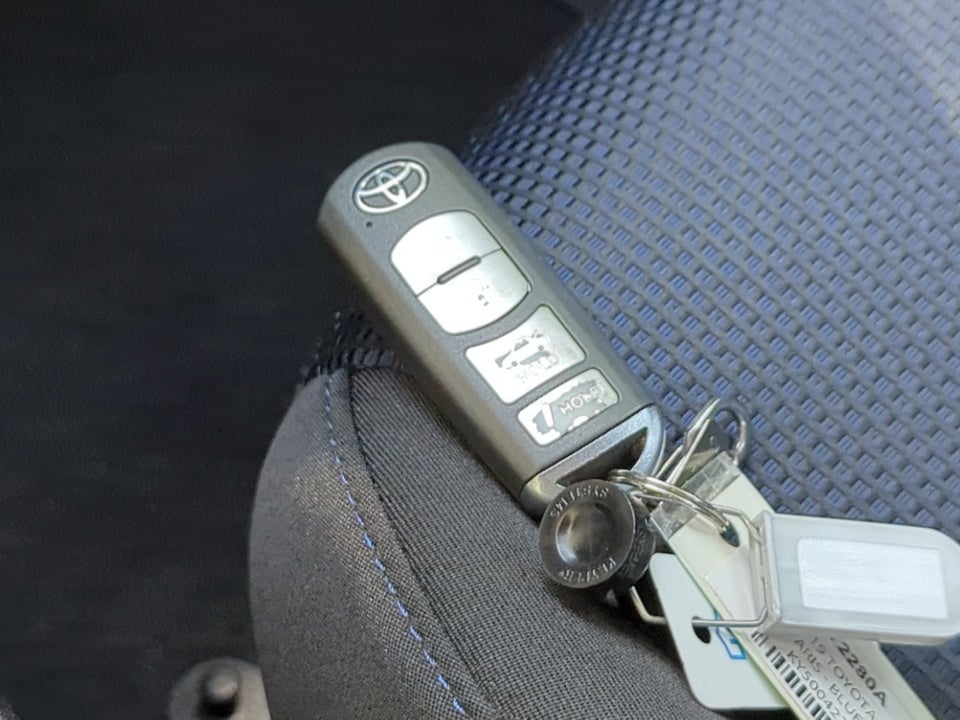 2019 Toyota Yaris Sedan LE