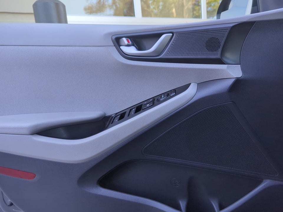2018 Hyundai Ioniq Hybrid Blue