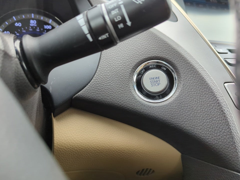 2012 Hyundai Azera 4dr Sdn