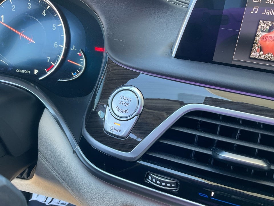2019 BMW 740i 740i