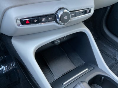2020 Volvo XC40 Momentum