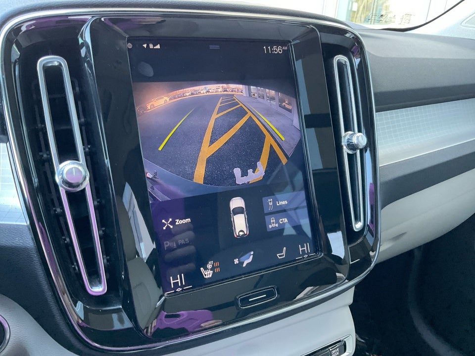 2020 Volvo XC40 Momentum