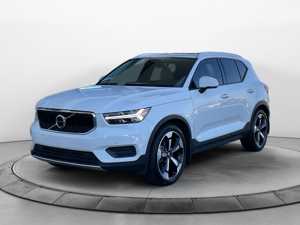 2020 Volvo XC40 Momentum