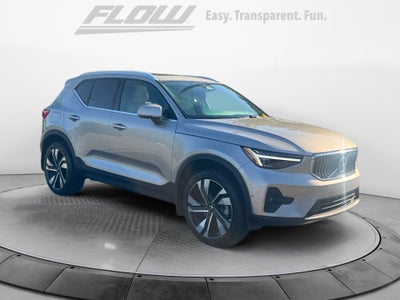 2024 Volvo XC40 B5 Plus Bright Theme
