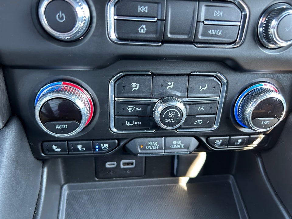 2024 GMC Yukon 4WD AT4