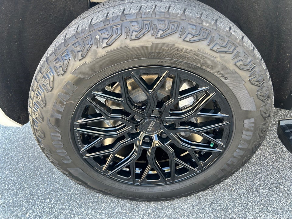 2024 GMC Yukon 4WD AT4